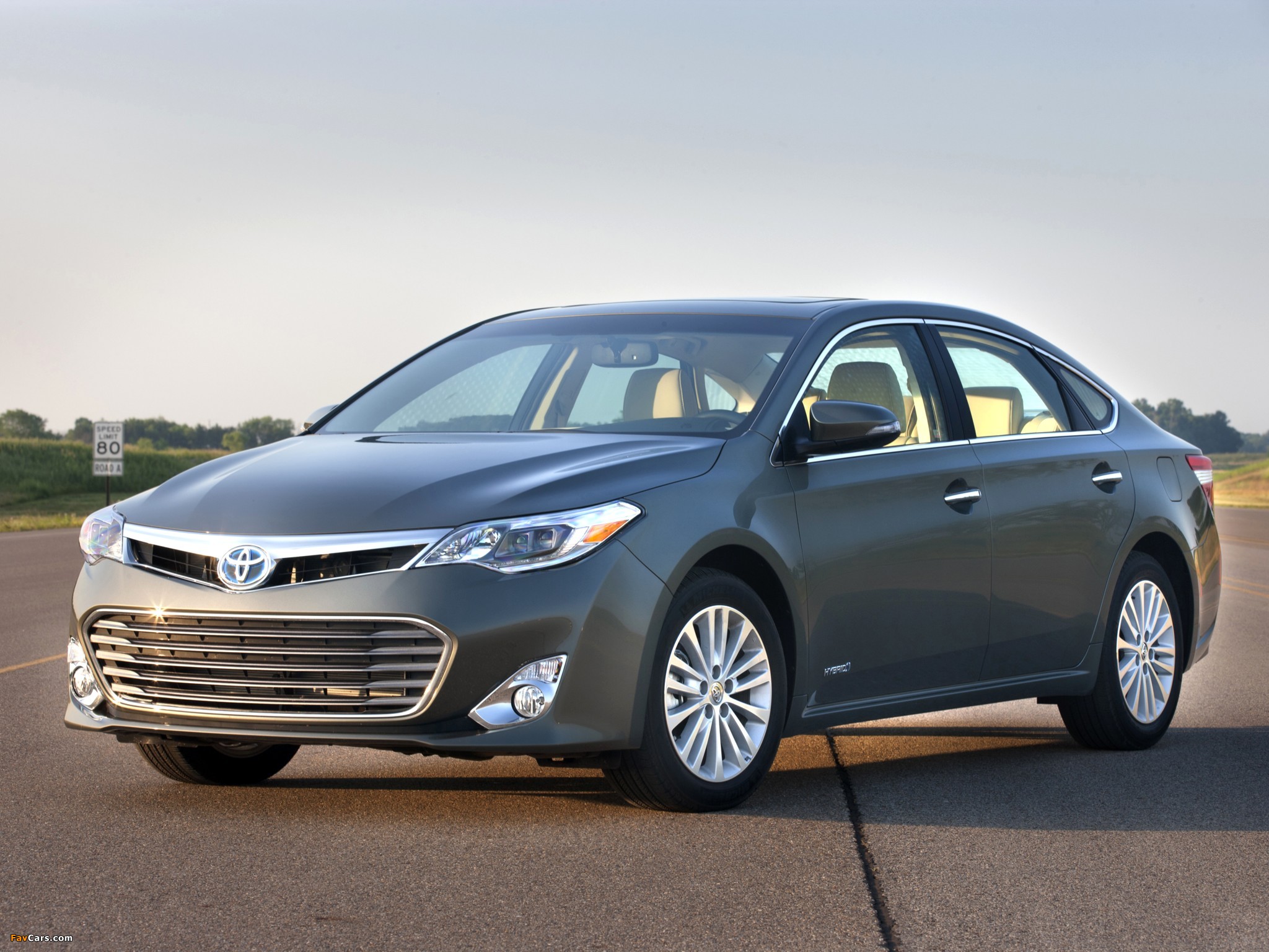 Photos of Toyota Avalon Hybrid 2012 (2048 x 1536)