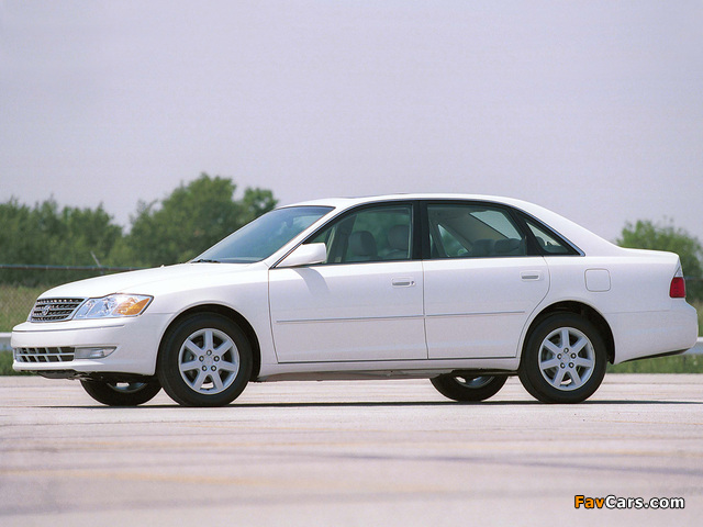 Pictures of Toyota Avalon (MCX20) 2003–05 (640 x 480)