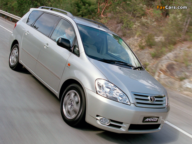 Images of Toyota Avensis Verso AU-spec 2001–03 (640 x 480)