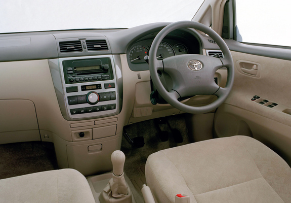 Photos of Toyota Avensis Verso AU-spec 2001–03
