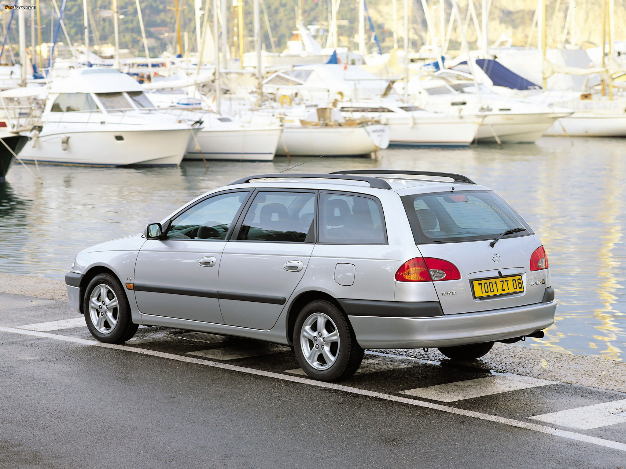 Images of Toyota Avensis Wagon 1997–2000 (2048 x 1536)