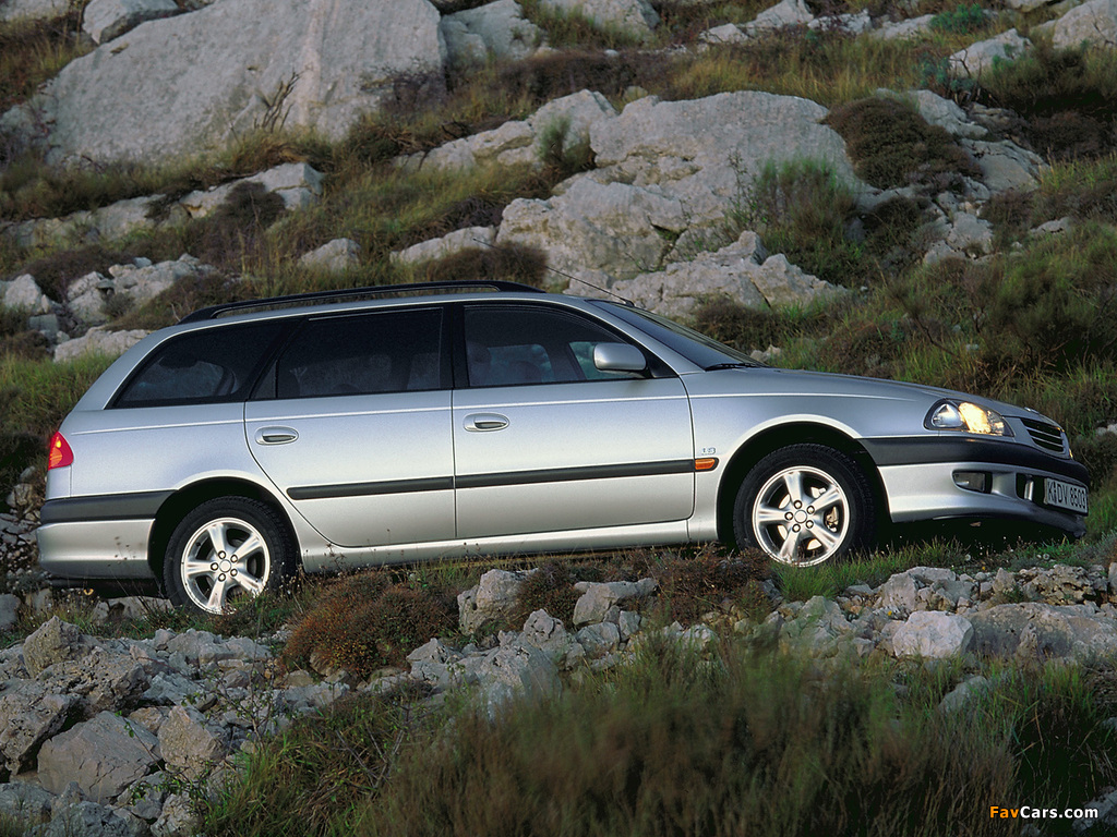 Images of Toyota Avensis Wagon 1997–2000 (1024 x 768)
