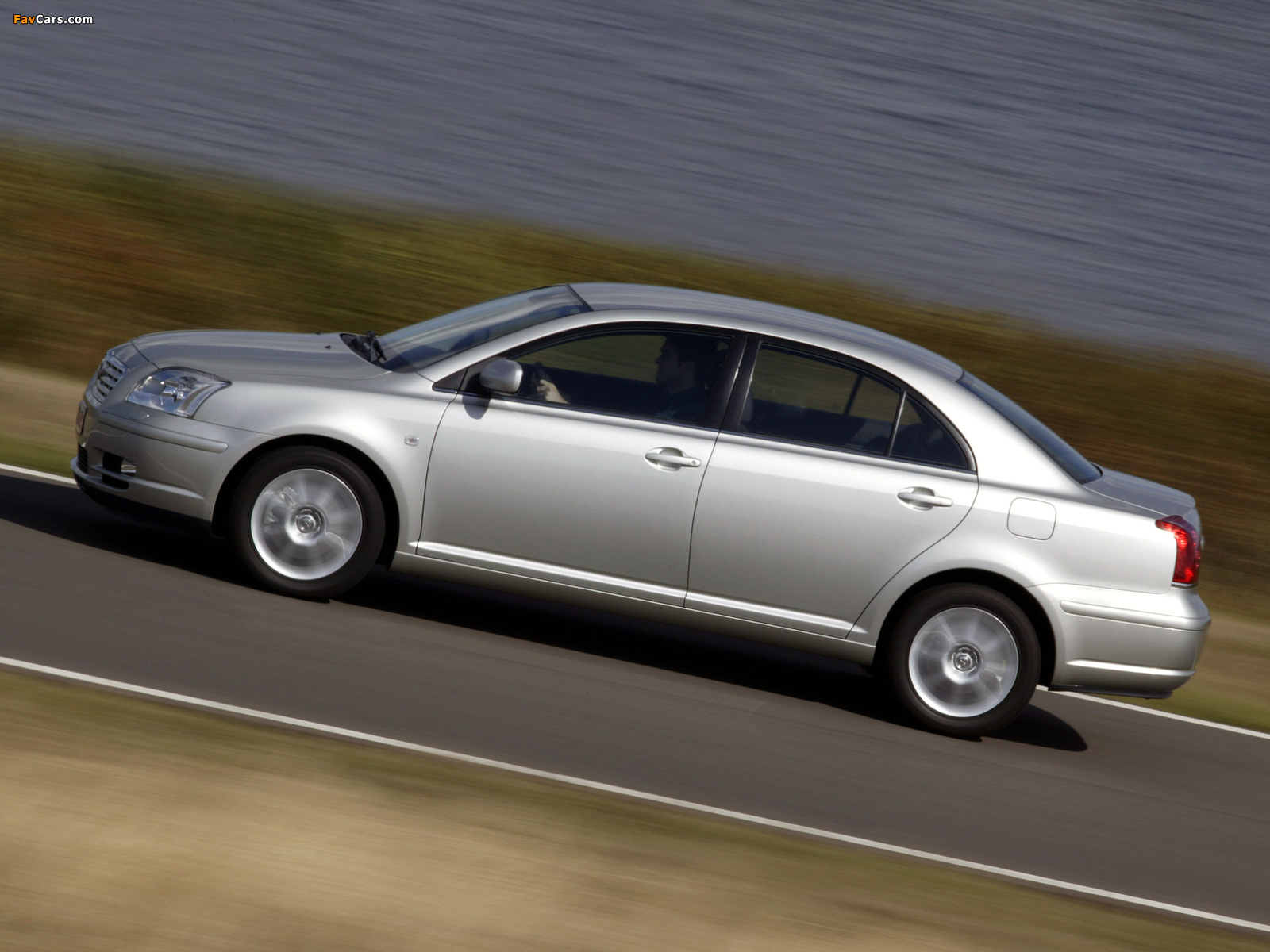 Images of Toyota Avensis Sedan 2003–06 (1600 x 1200)