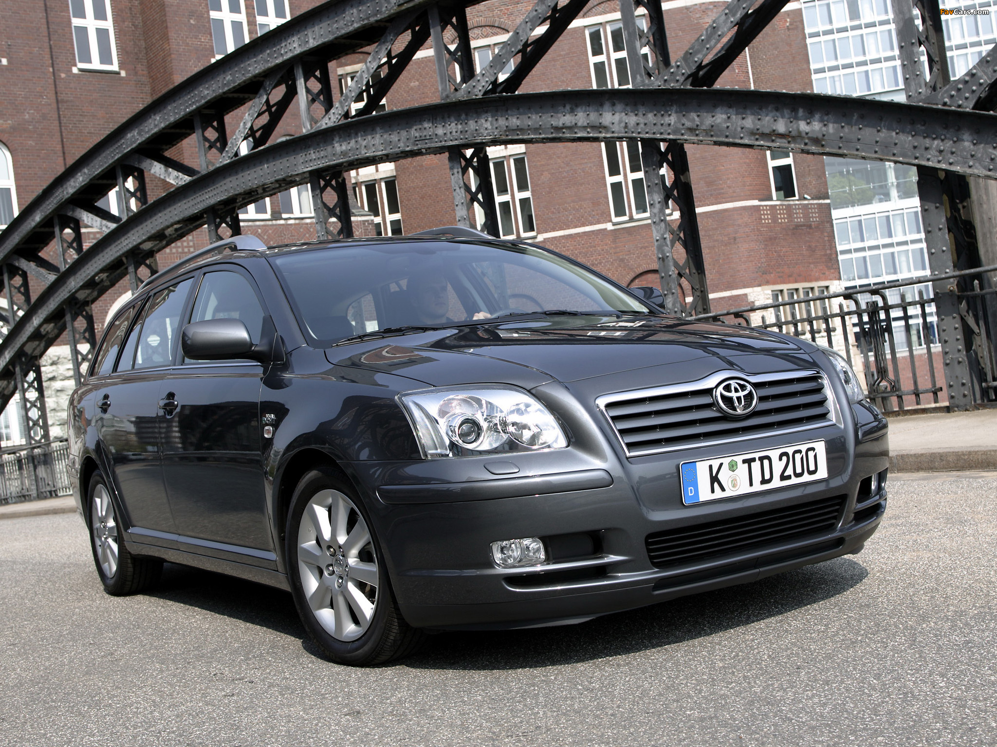 Images of Toyota Avensis Wagon 2003–06 (2048 x 1536)