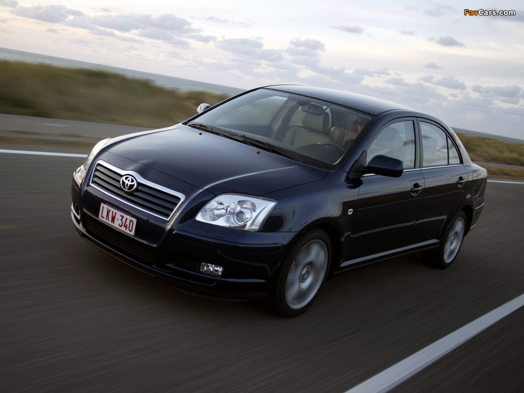 Images of Toyota Avensis Sedan 2003–06 (1024 x 768)