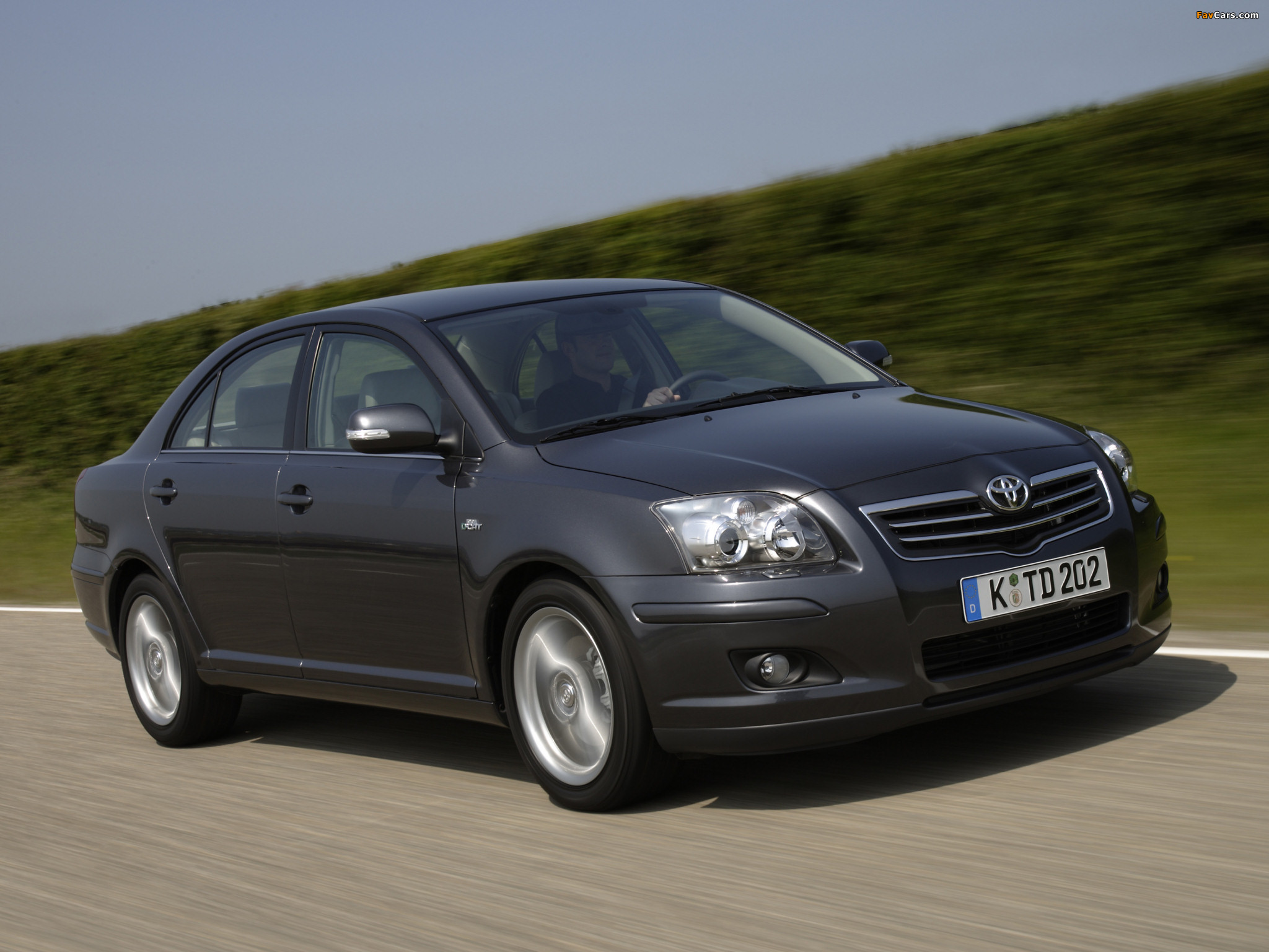 Images of Toyota Avensis Sedan 2006–08 (2048 x 1536)