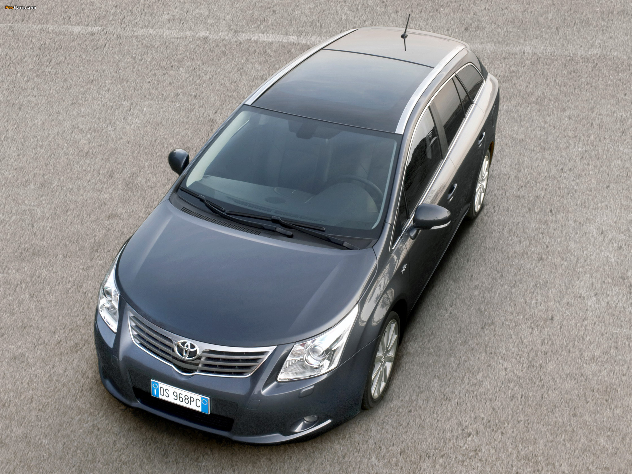 Images of Toyota Avensis Wagon 2008–11 (2048 x 1536)