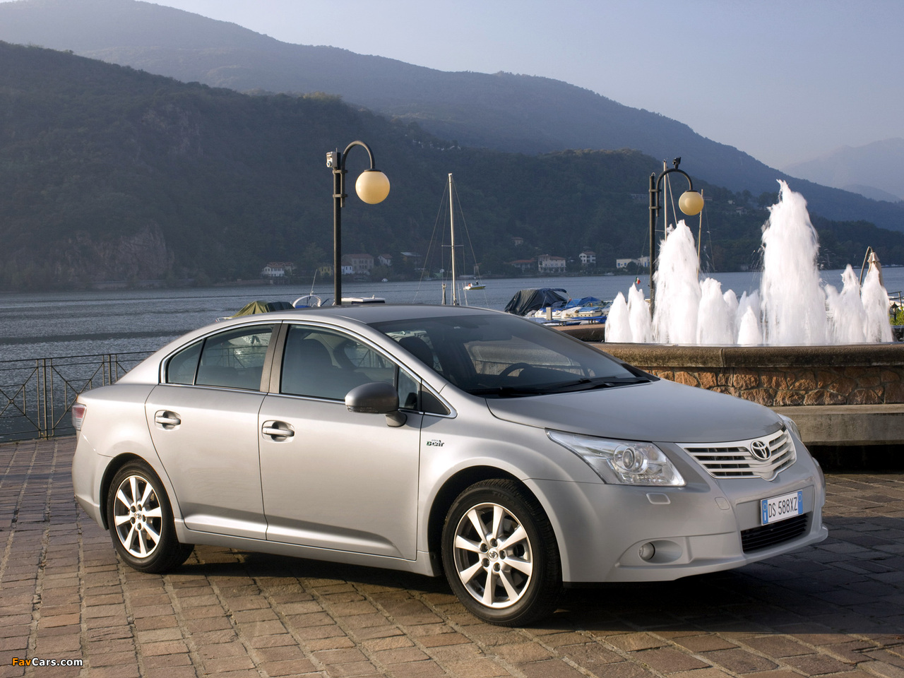 Images of Toyota Avensis Sedan 2008–11 (1280 x 960)