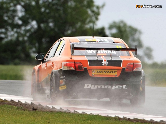 Images of Toyota Avensis Sedan BTCC 2010 (640 x 480)