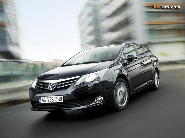 Images of Toyota Avensis Wagon 2011 (640 x 480)