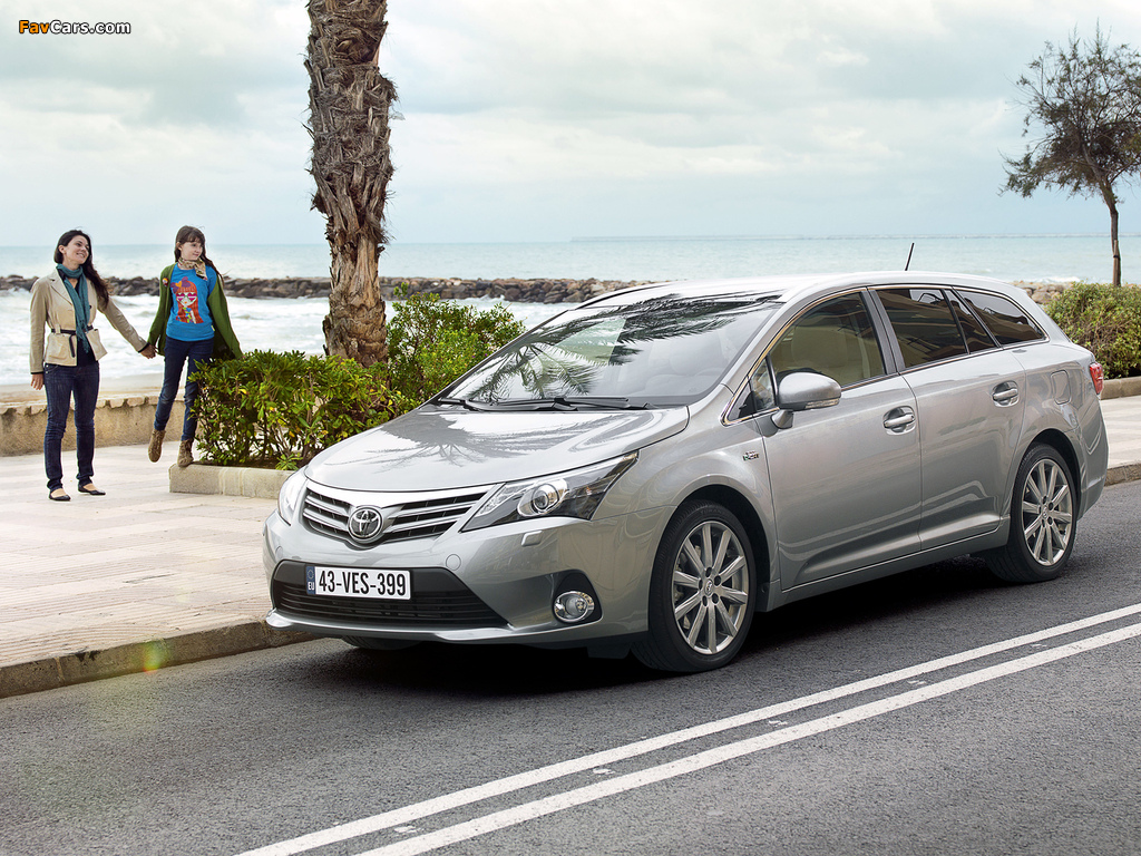 Images of Toyota Avensis Wagon 2011 (1024 x 768)