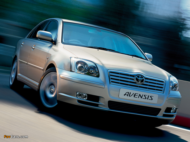 Photos of Toyota Avensis Sedan JP-spec 2003–05 (800 x 600)