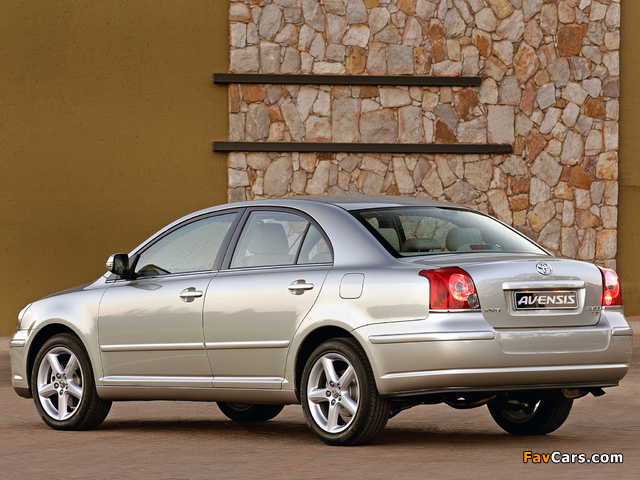 Photos of Toyota Avensis Sedan ZA-spec 2006–08 (640 x 480)