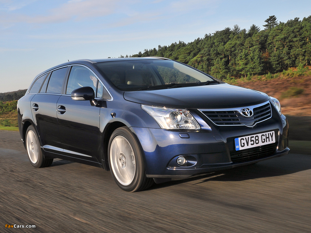 Photos of Toyota Avensis Wagon UK-spec 2008–11 (1024 x 768)