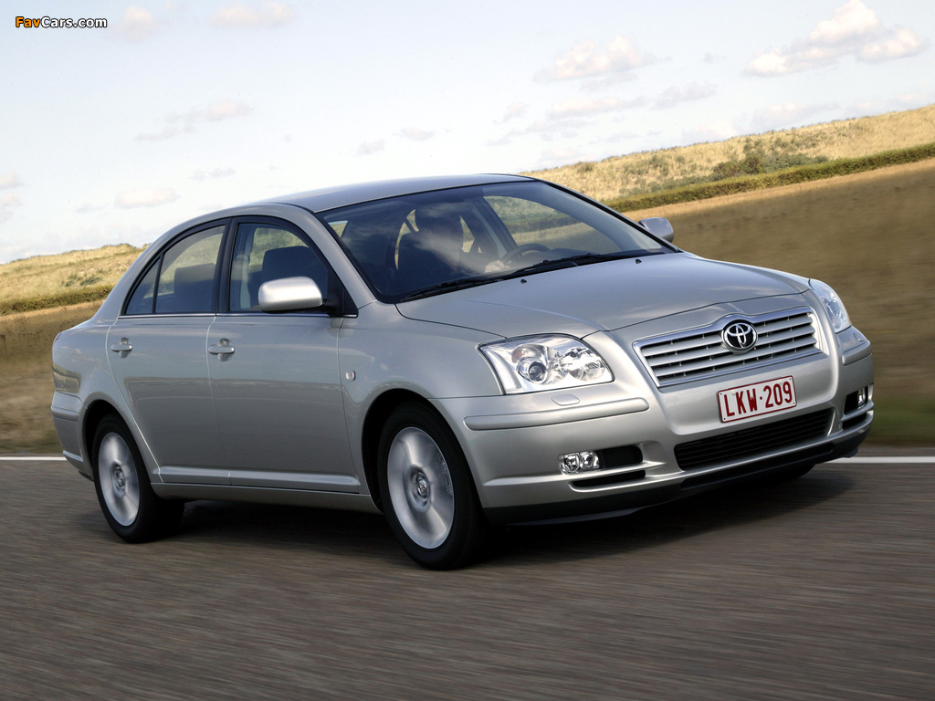 Pictures of Toyota Avensis Sedan 2003–06 (1024 x 768)