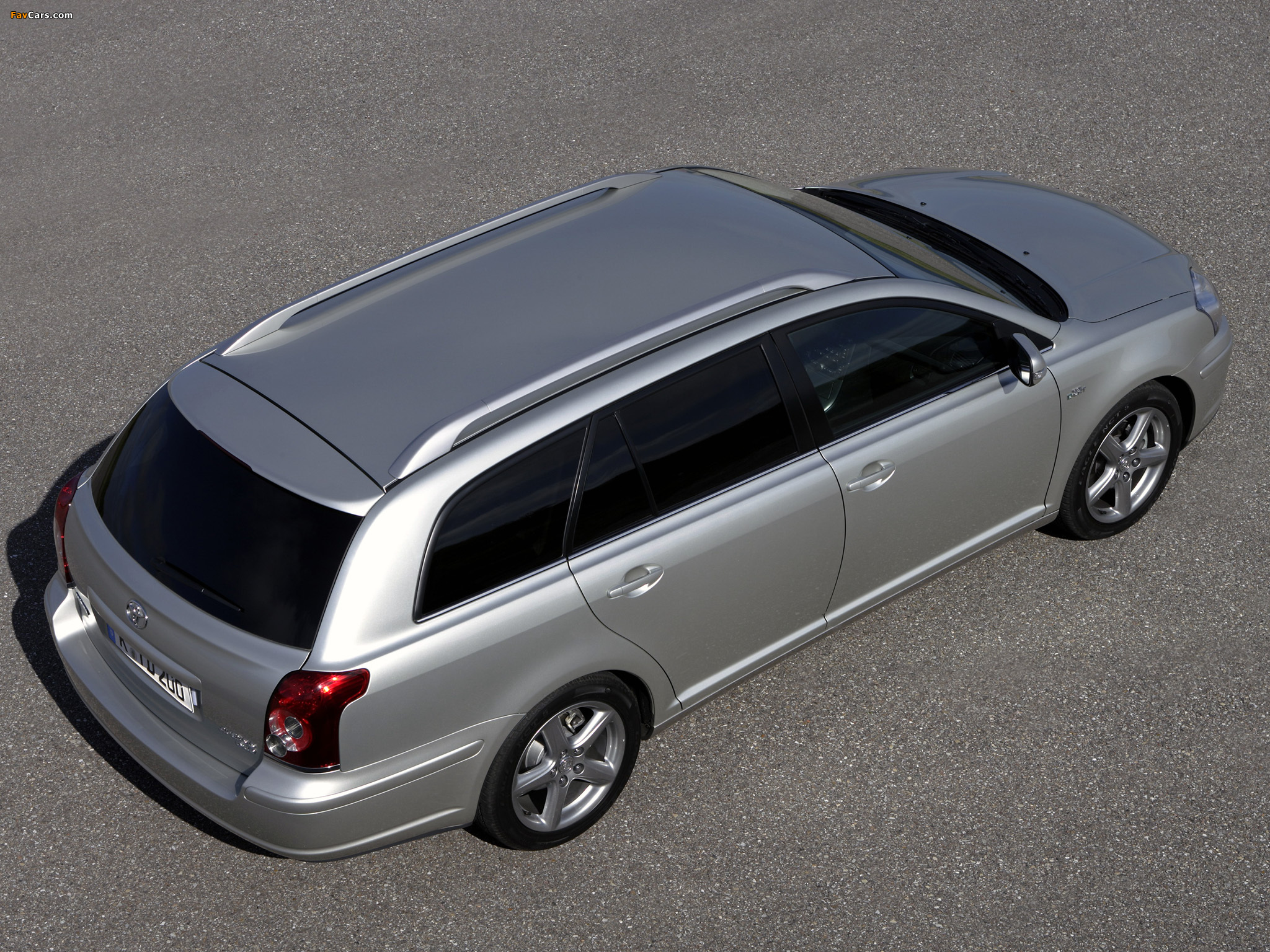 Pictures of Toyota Avensis Wagon 2006–08 (2048 x 1536)