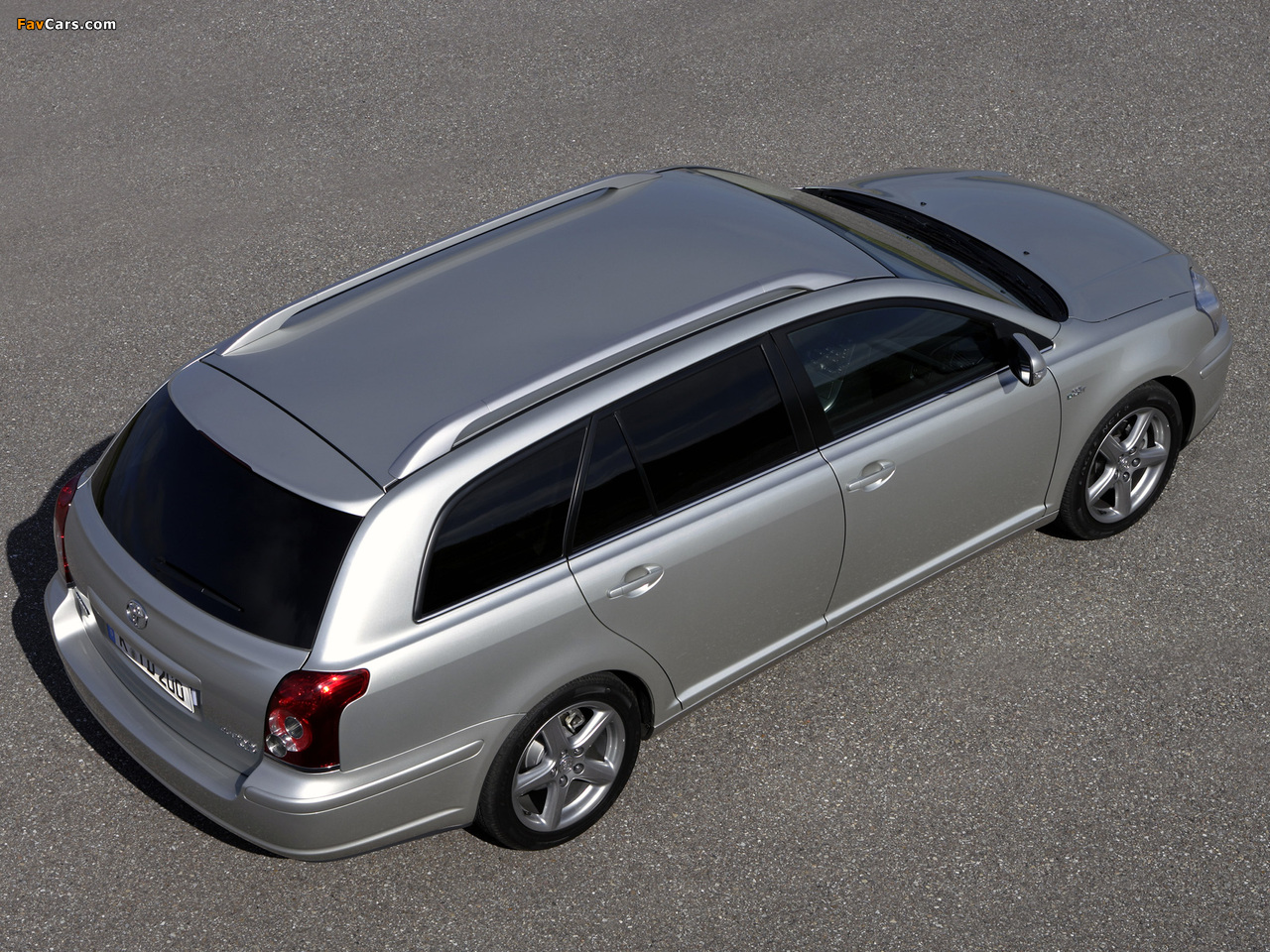 Pictures of Toyota Avensis Wagon 2006–08 (1280 x 960)