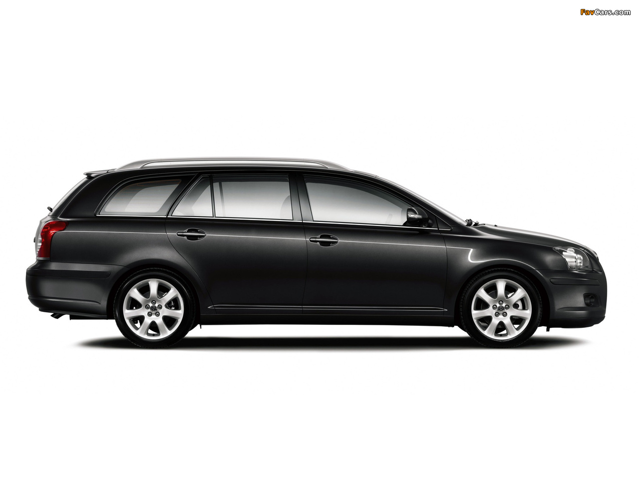 Pictures of Toyota Avensis Wagon 2006–08 (1280 x 960)