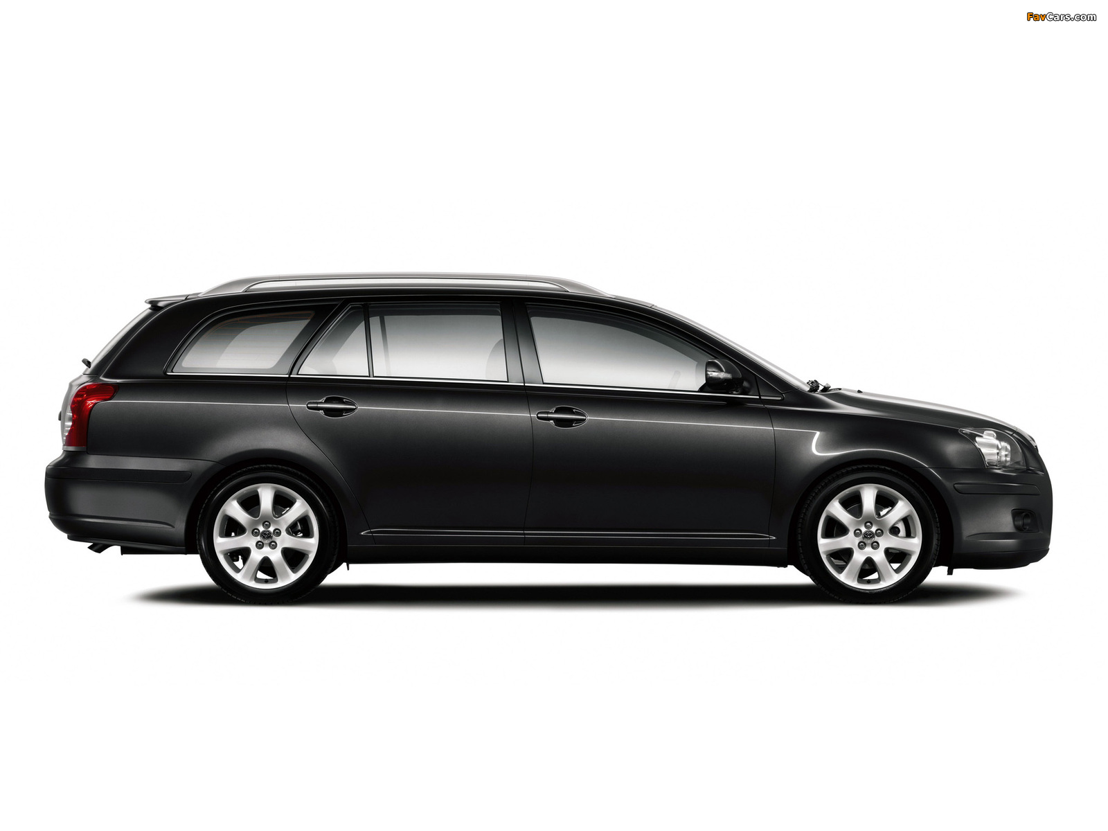 Pictures of Toyota Avensis Wagon 2006–08 (1600 x 1200)