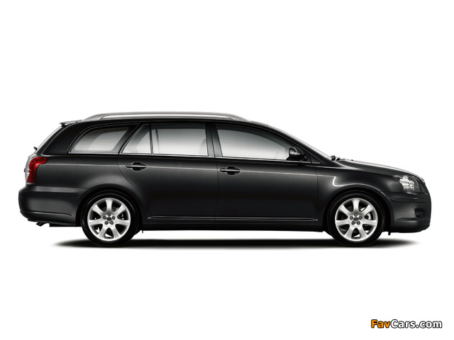 Pictures of Toyota Avensis Wagon 2006–08 (640 x 480)