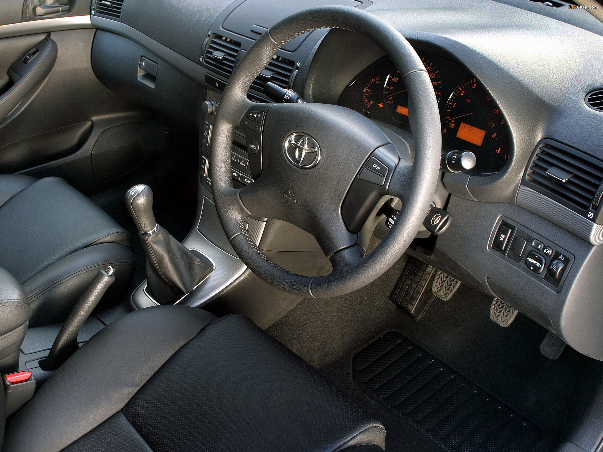 Pictures of Toyota Avensis Sedan ZA-spec 2006–08 (2048 x 1536)