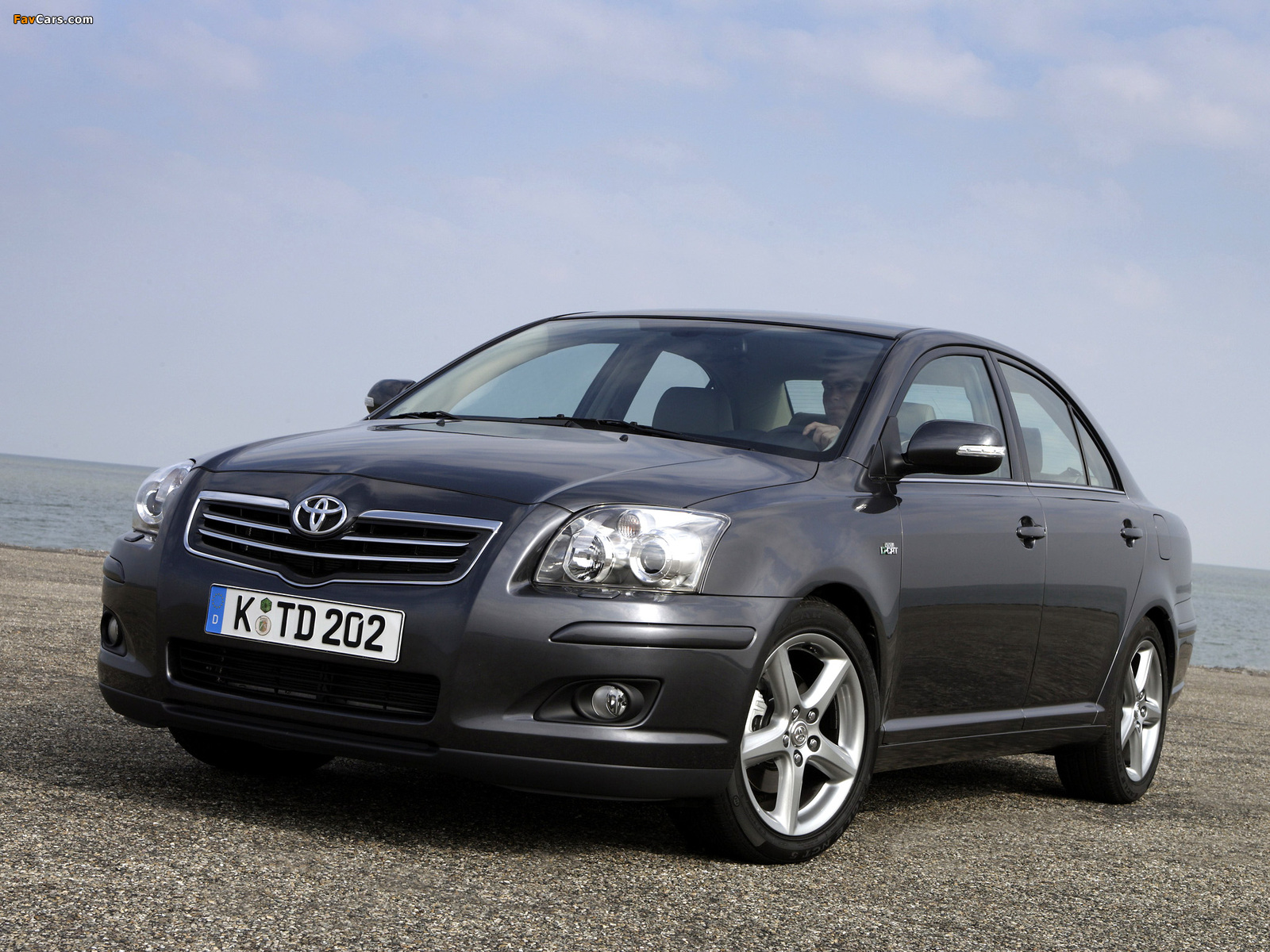 Pictures of Toyota Avensis Sedan 2006–08 (1600 x 1200)