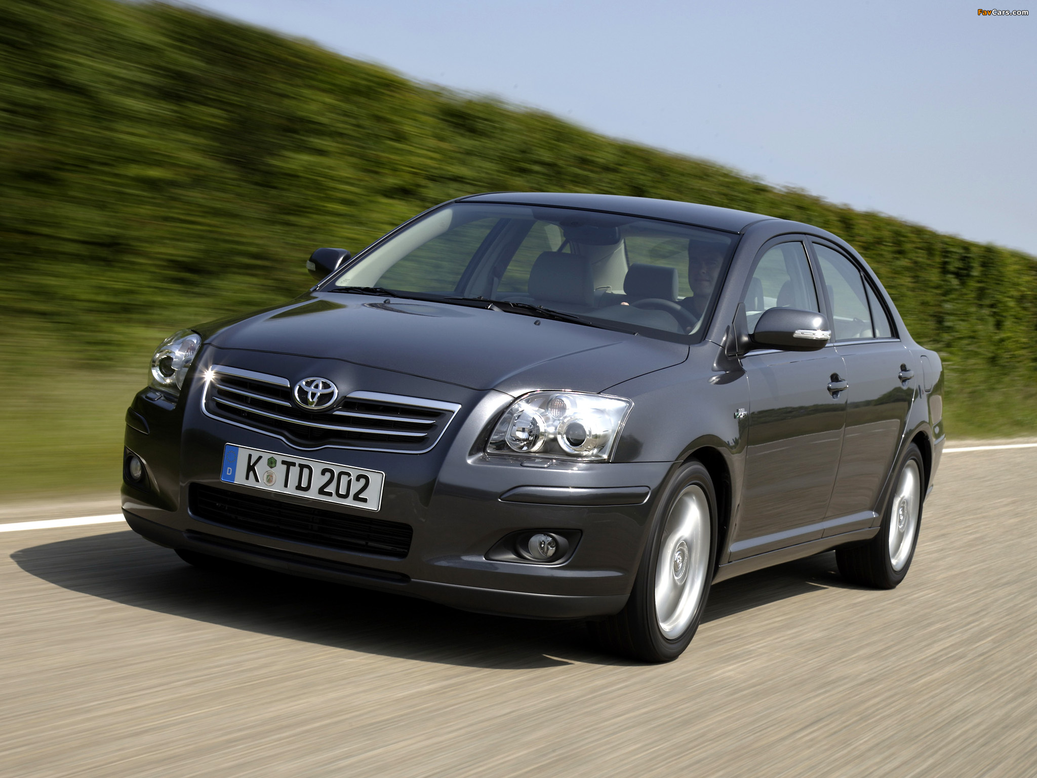 Pictures of Toyota Avensis Sedan 2006–08 (2048 x 1536)