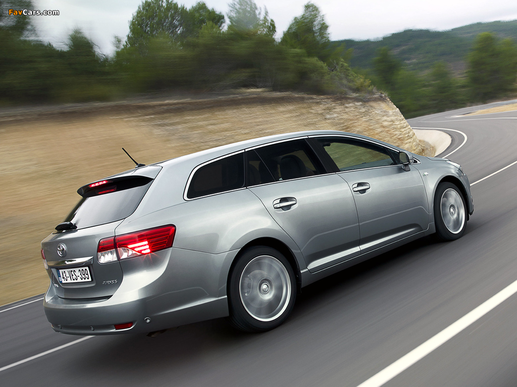 Pictures of Toyota Avensis Wagon 2011 (1024 x 768)