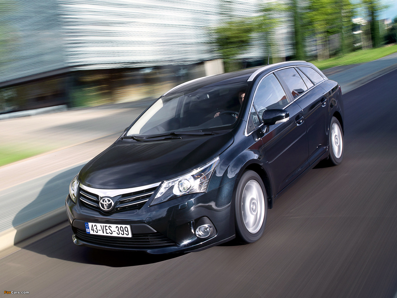 Pictures of Toyota Avensis Wagon 2011 (1600 x 1200)