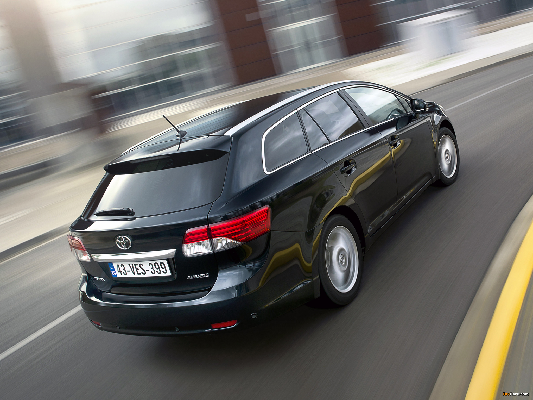 Pictures of Toyota Avensis Wagon 2011 (2048 x 1536)