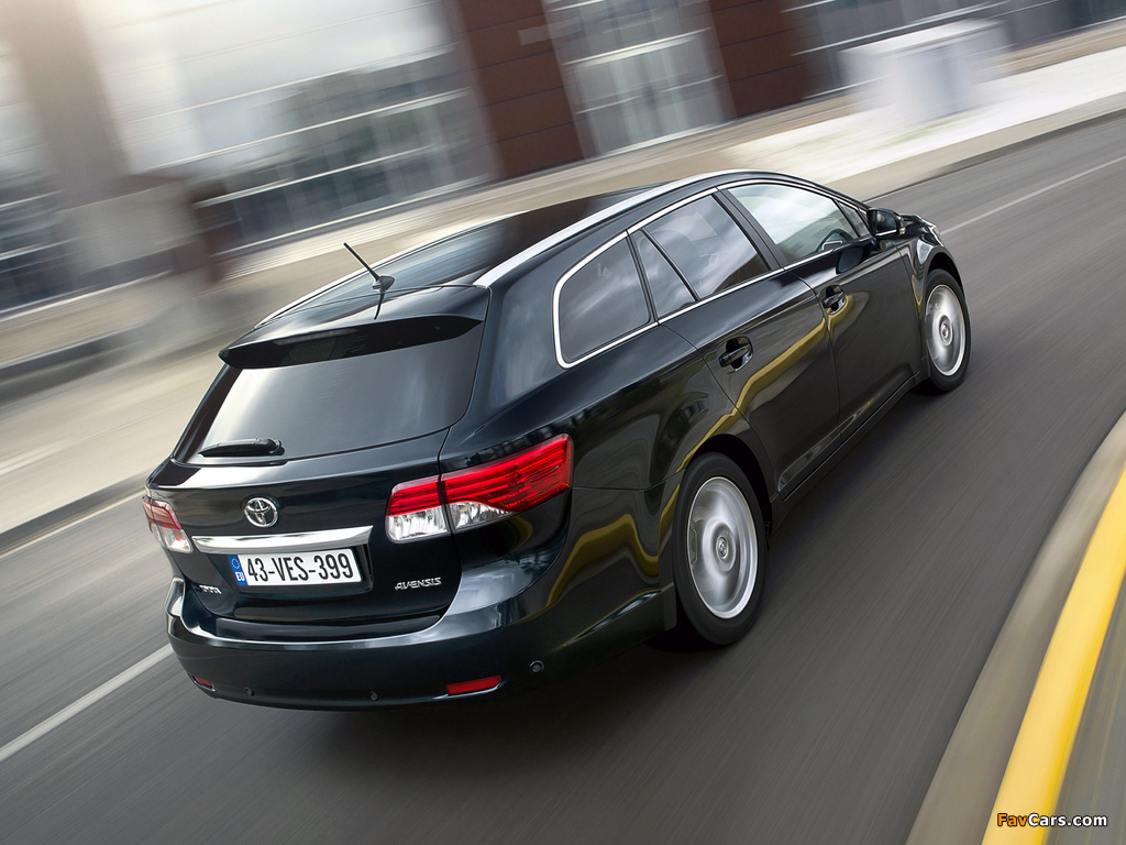 Pictures of Toyota Avensis Wagon 2011 (1024 x 768)