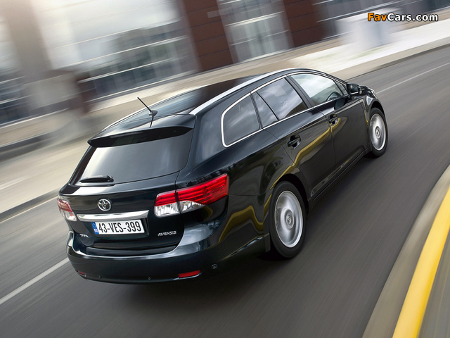 Pictures of Toyota Avensis Wagon 2011 (640 x 480)