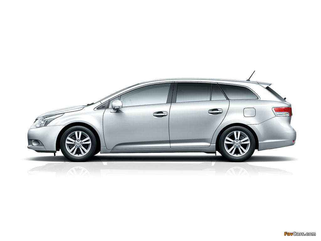 Pictures of Toyota Avensis JP-spec 2011–12 (1024 x 768)
