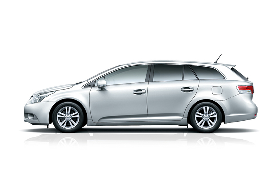 Pictures of Toyota Avensis JP-spec 2011–12