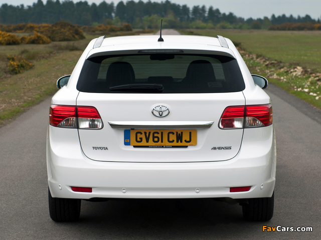 Pictures of Toyota Avensis Wagon UK-spec 2012 (640 x 480)
