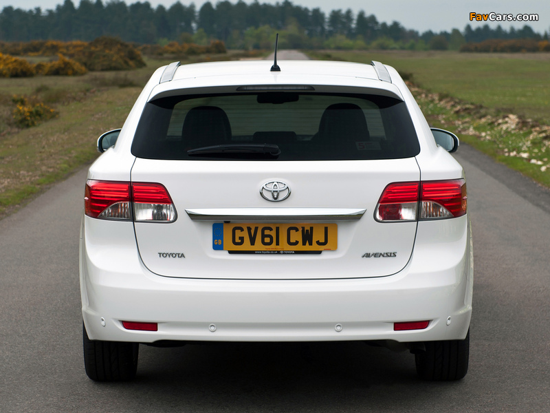 Pictures of Toyota Avensis Wagon UK-spec 2012 (800 x 600)