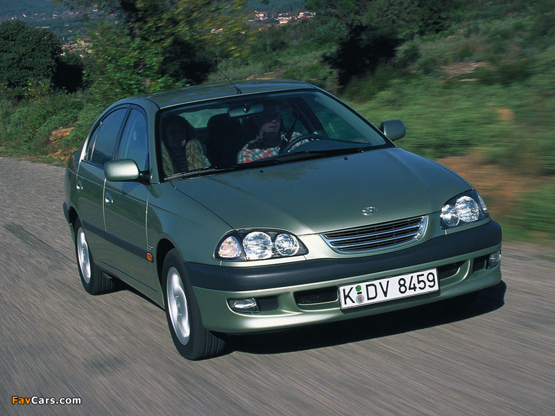 Toyota Avensis Sedan 1997–2000 images (800 x 600)