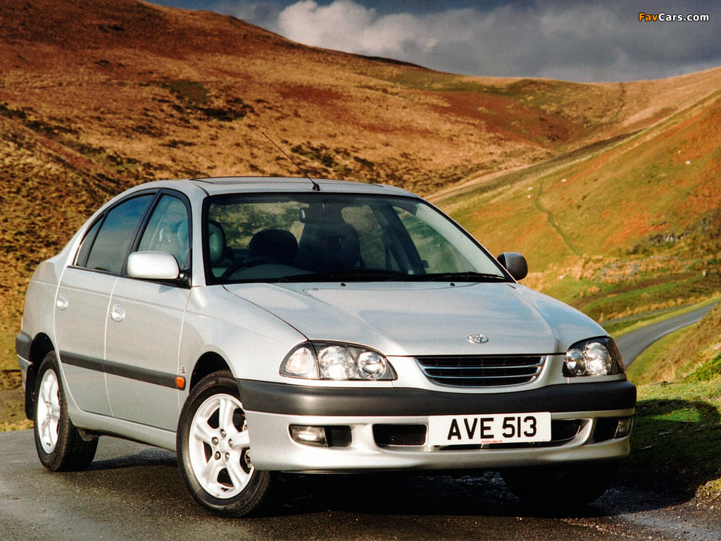 Toyota Avensis Sedan UK-spec 1997–2000 photos (1024 x 768)