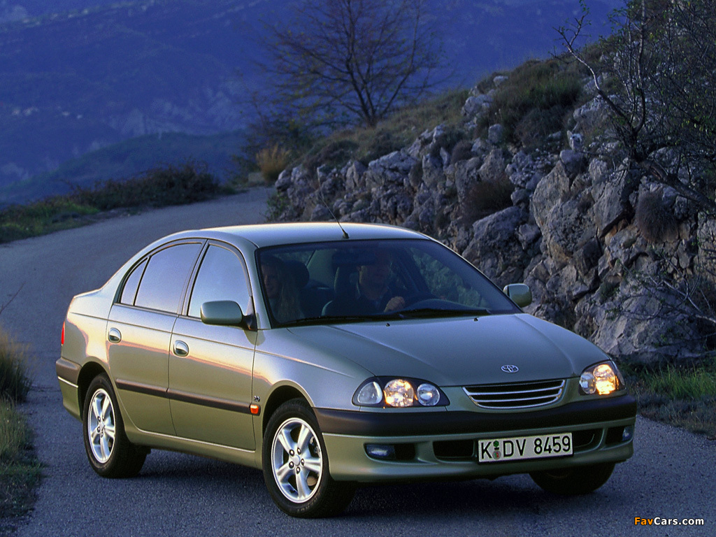 Toyota Avensis Sedan 1997–2000 wallpapers (1024 x 768)