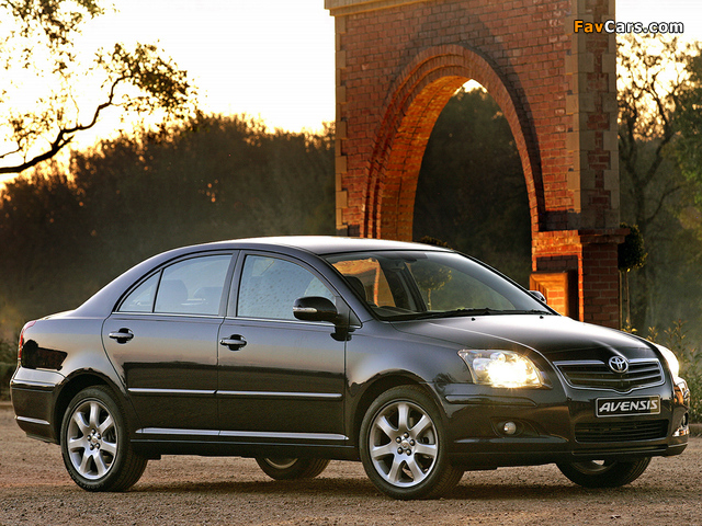 Toyota Avensis Sedan ZA-spec 2006–08 photos (640 x 480)