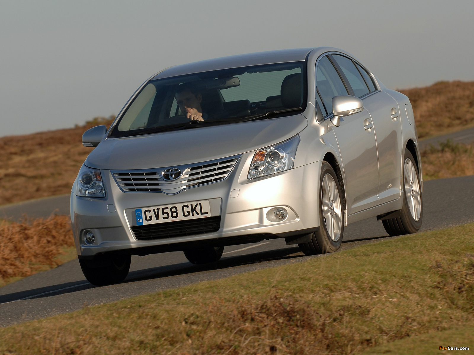 Toyota Avensis Sedan UK-spec 2008–11 images (1600 x 1200)