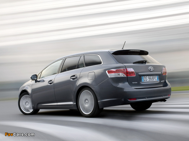 Toyota Avensis Wagon 2008–11 pictures (640 x 480)