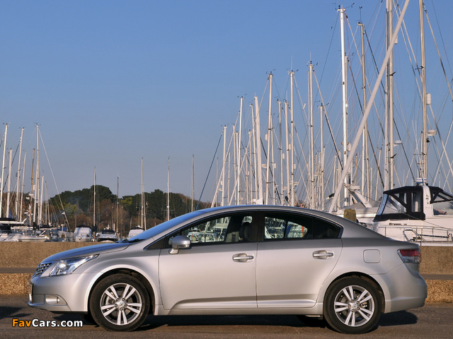 Toyota Avensis Sedan UK-spec 2008–11 wallpapers (640 x 480)