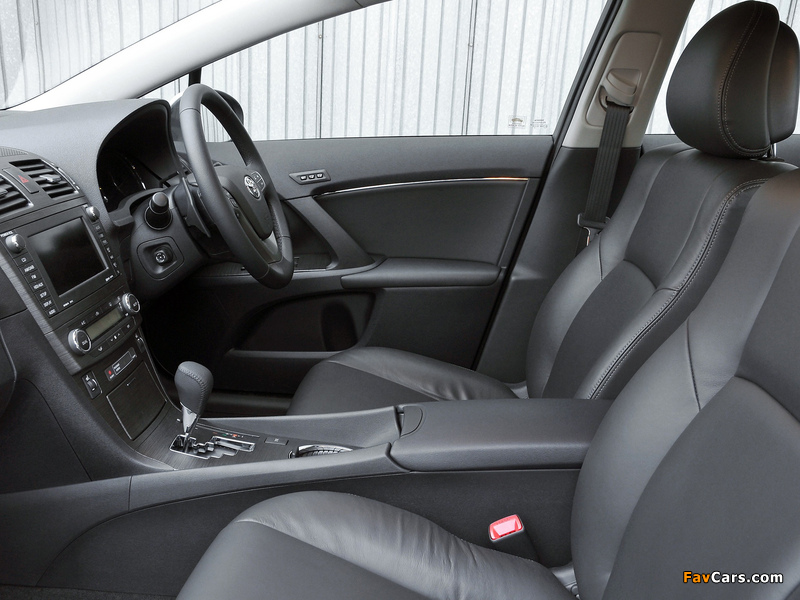 Toyota Avensis Sedan UK-spec 2008–11 wallpapers (800 x 600)