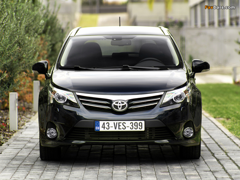 Toyota Avensis Wagon 2011 images (800 x 600)