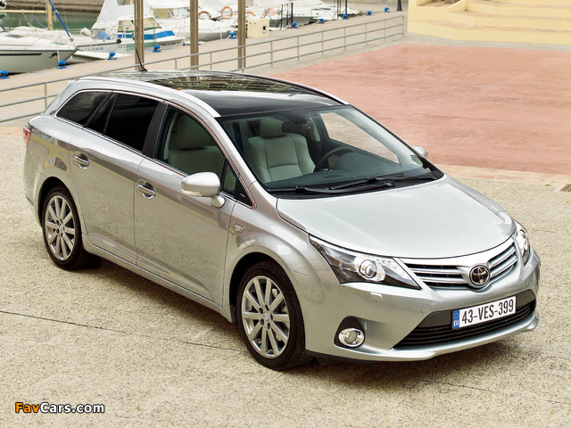 Toyota Avensis Wagon 2011 pictures (640 x 480)