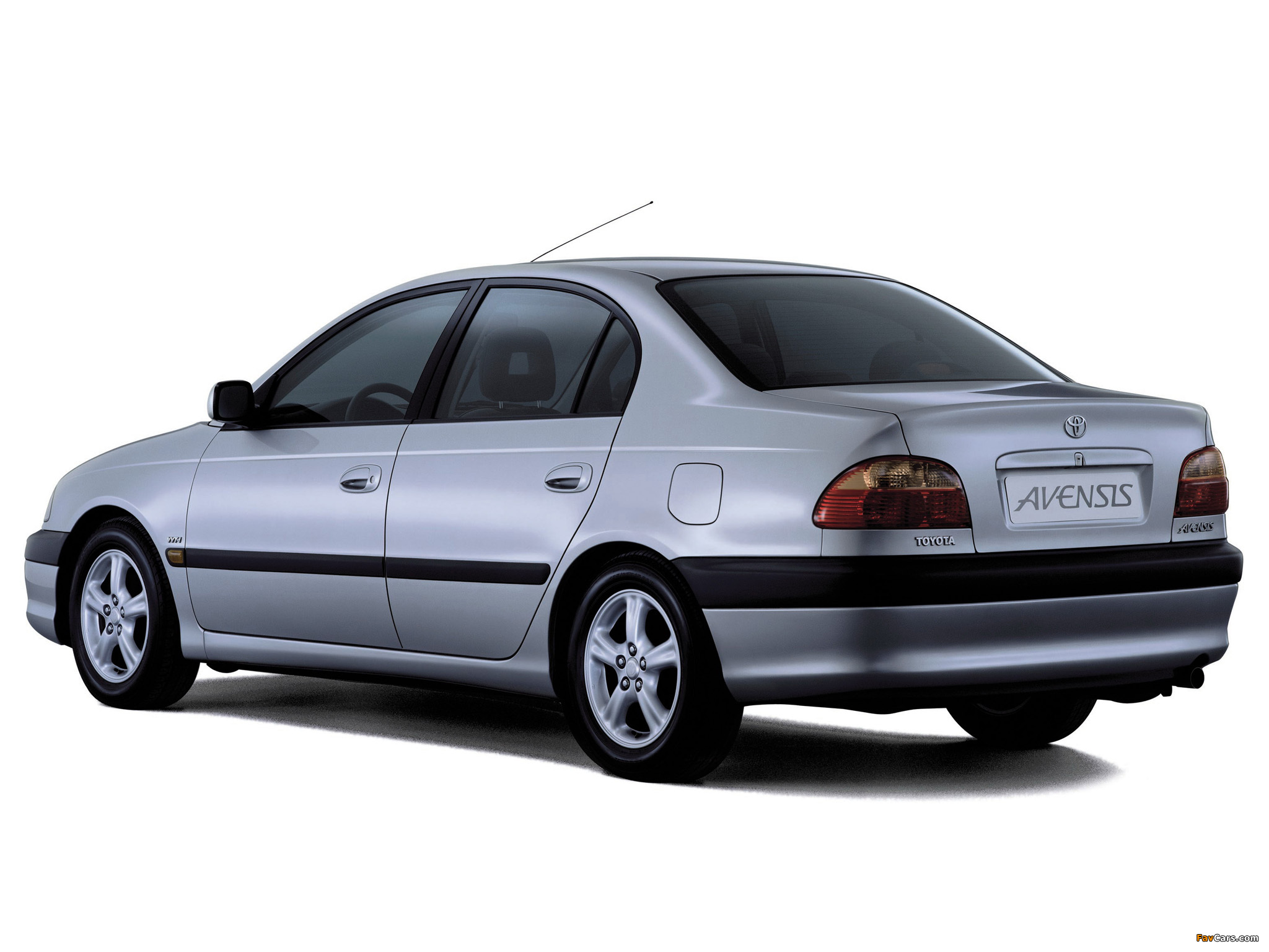 Toyota Avensis Sedan 2000–02 wallpapers (2048 x 1536)