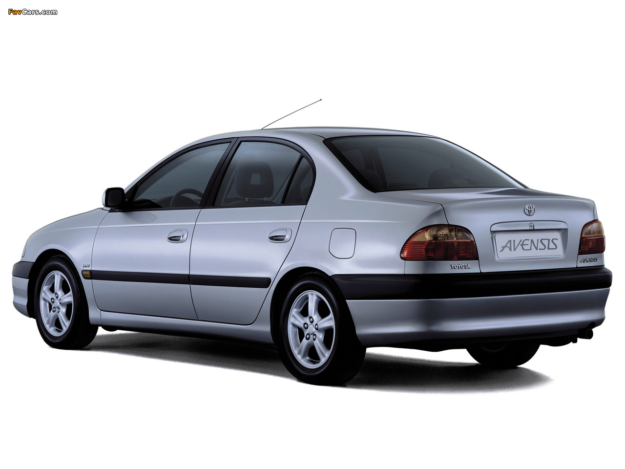 Toyota Avensis Sedan 2000–02 wallpapers (1280 x 960)