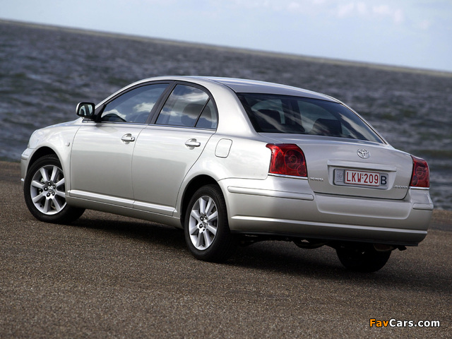 Toyota Avensis Sedan 2003–06 wallpapers (640 x 480)