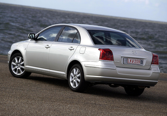 Toyota Avensis Sedan 2003–06 wallpapers